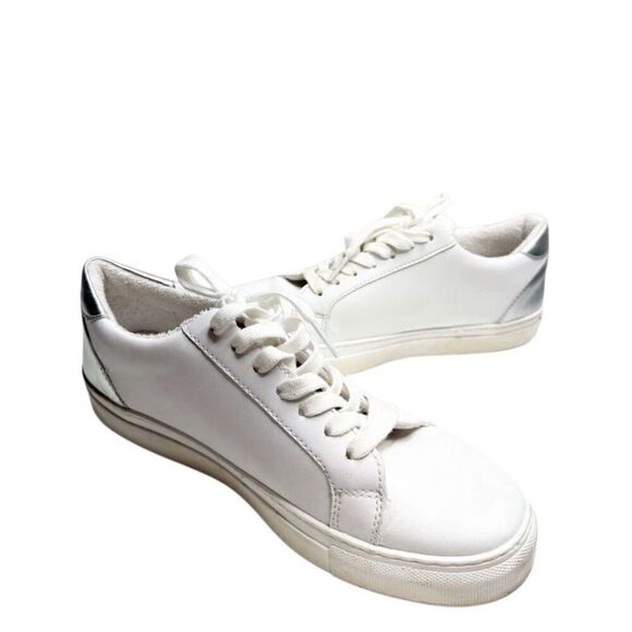 Steve Madden Shoes Size 10 Ravia Sneaker White and Silver Lace Up Rubber Sole - Picture 5 of 9